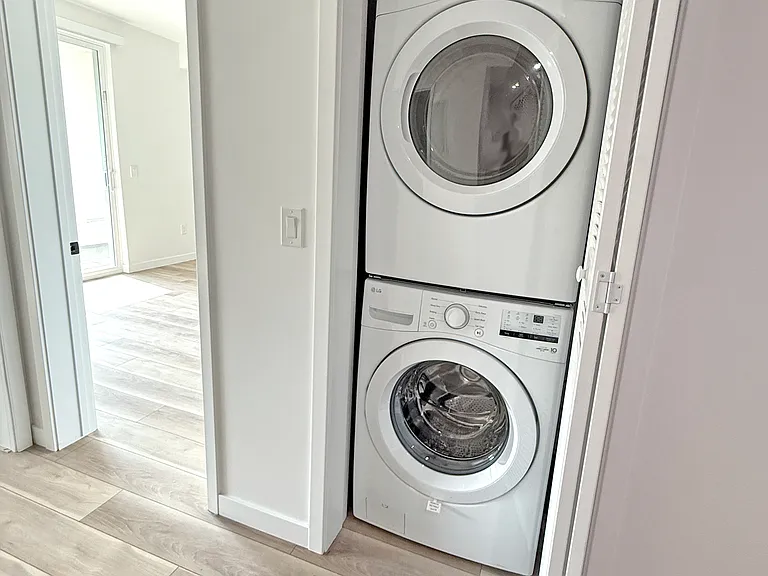 10934 Peach Grove St #202 — Photo 9