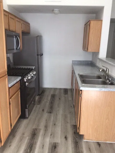 2 bed, 2.5 bath, 1000 sqft, $1,794 — Photo 1