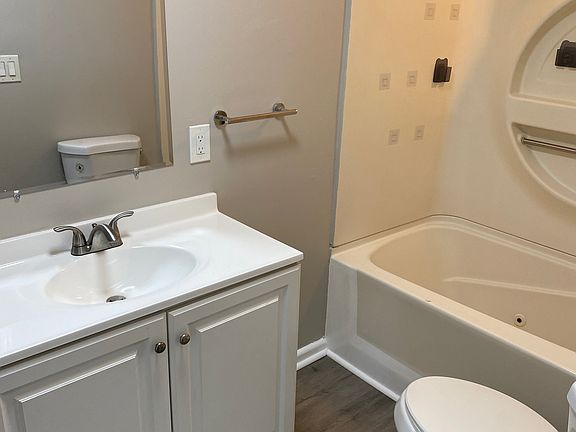 2nd image of 714 Prescott Ave #1