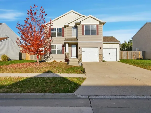 3401 Maple Dr SW, Bondurant, IA 50035