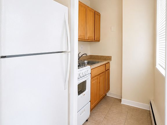 3rd image of 1111 Arlington Blvd APT 111
