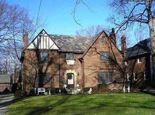 13938 Lake Ave, Lakewood, OH