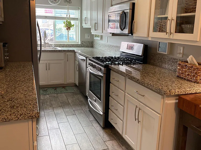 3046 Byron St #1 — Photo 4