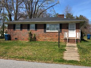 1906 5th Ave SW, Hickory, NC 28602