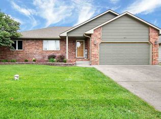 407 Homestead Ct, Colwich, KS 67030