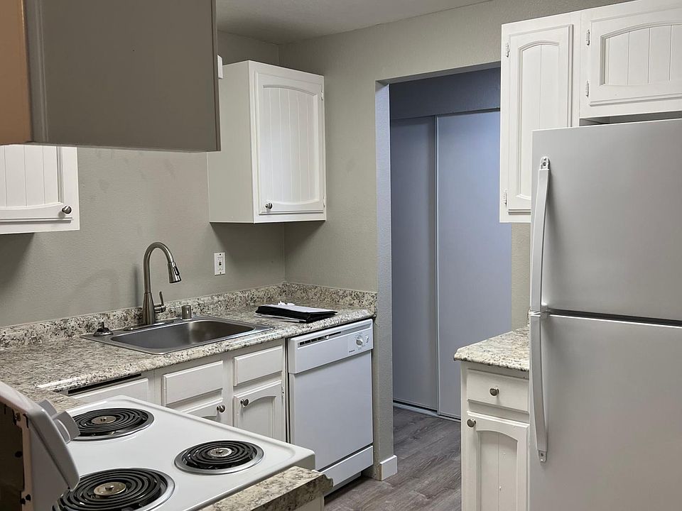 1st image of 3806 22nd Ave SE #B