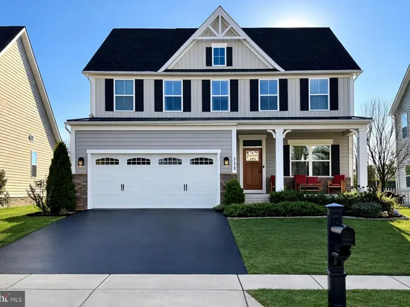 711 Canal Town St, Brunswick, MD 21716