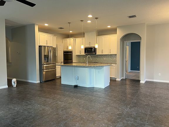 2nd image of 1433 Westbury Dr