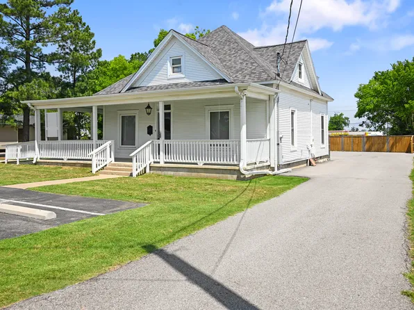 1103 W Elm St, Rogers, AR 72756