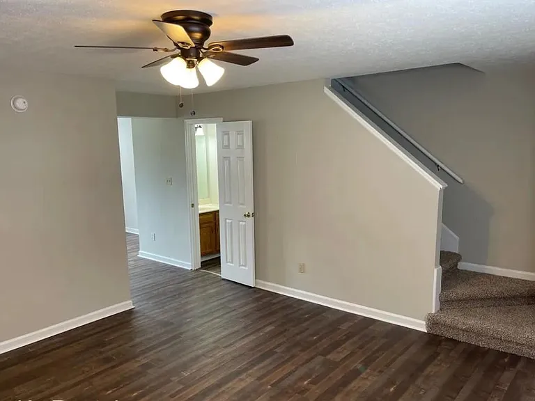 414 Western Green Ave #D — Photo 2