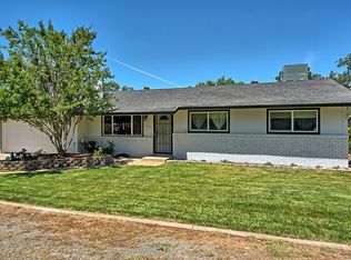 1750 Burksgarden St, Redding, CA 96002