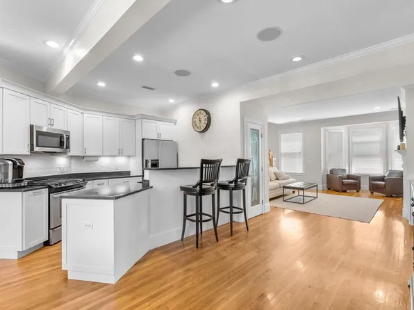 20 Auburn St #C, Charlestown, MA 02129