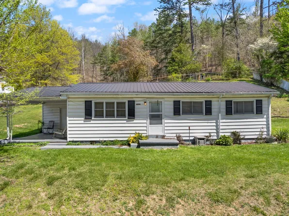 8394 N Highway 421, Manchester, KY 40962