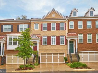 2957 Chesham St, Fairfax, VA 22031