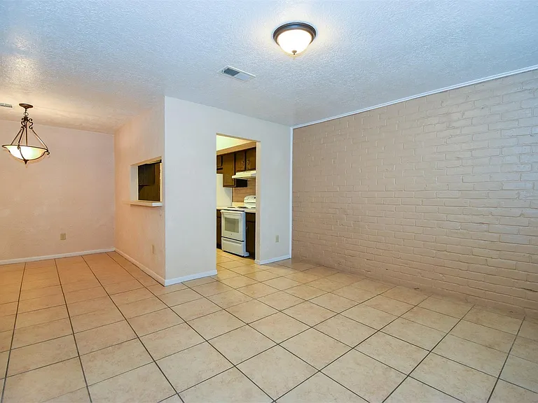 1524 Beaumont Rd — Photo 6