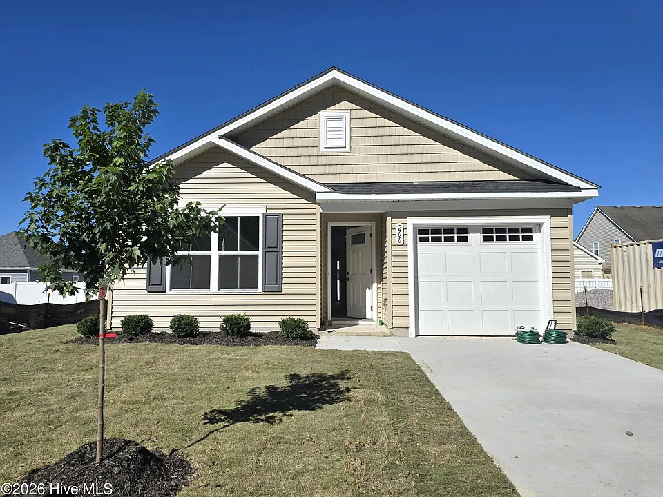 208 Winborne Ln