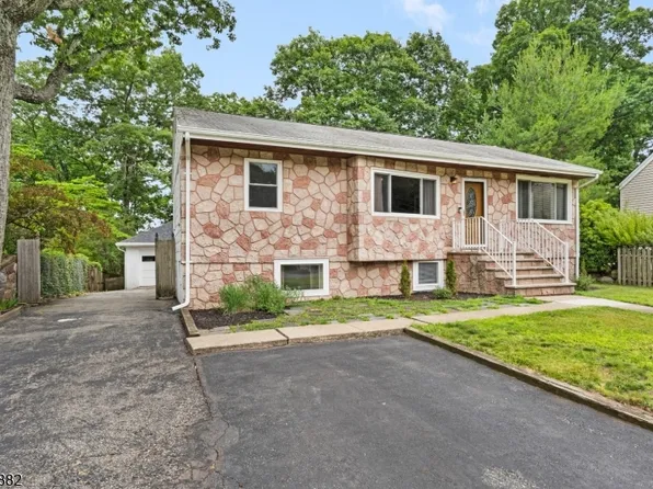 67 Shawnee Ave, Rockaway Twp., NJ 07866