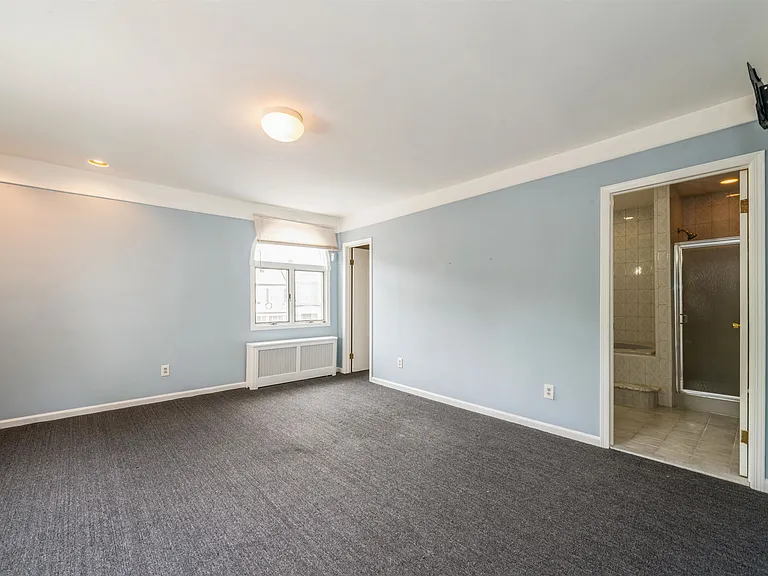2761 Kennedy Blvd #2 — Photo 8