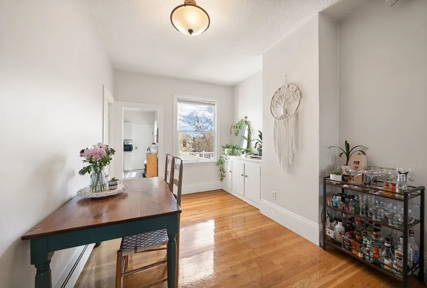 3 bed, 1100 sqft, $4,000 — Photo 4