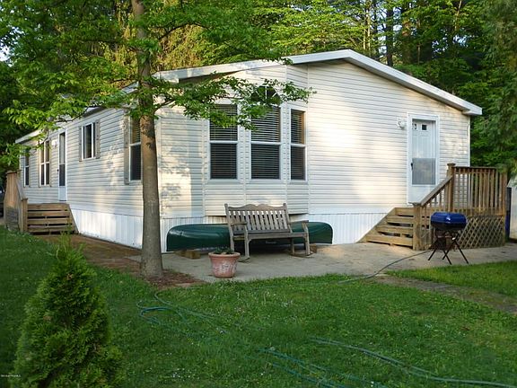 4th image of 50A Davern Dr