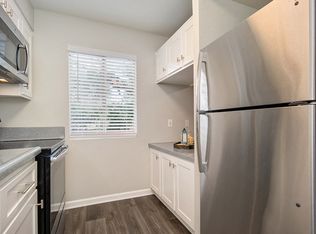 St. Charles Oaks Apartments, Thousand Oaks, CA 91360