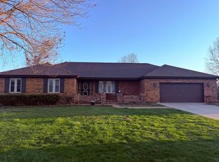 1815 Paula Ln, Marion, IL 62959