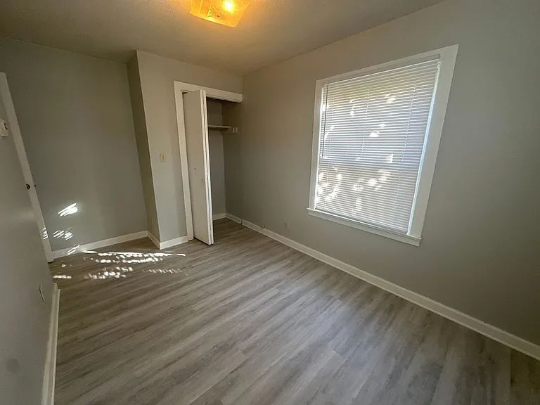 Spacious Apartments in the Heart of the Village — Photo 28