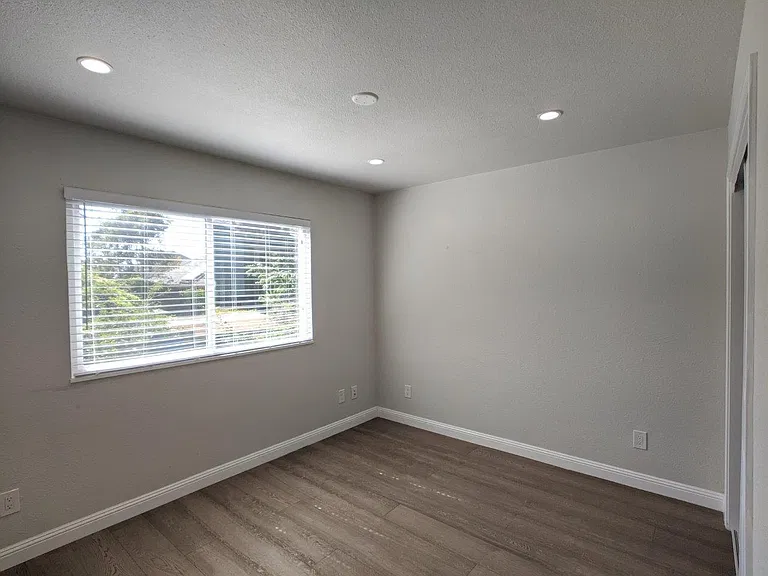 1811 Francisco St — Photo 26