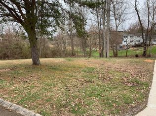 1990 Bluebird Cir, Morristown, TN 37814