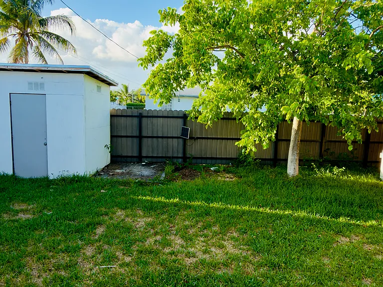 10925 SW 218th Ter — Photo 13