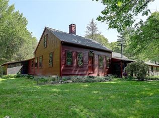 32 Hunting House Ln, Scituate, RI 02857