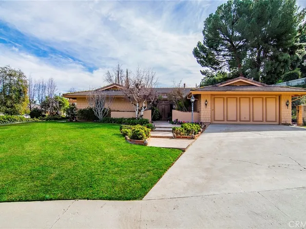 19730 Greenbriar Dr, Tarzana, CA 91356