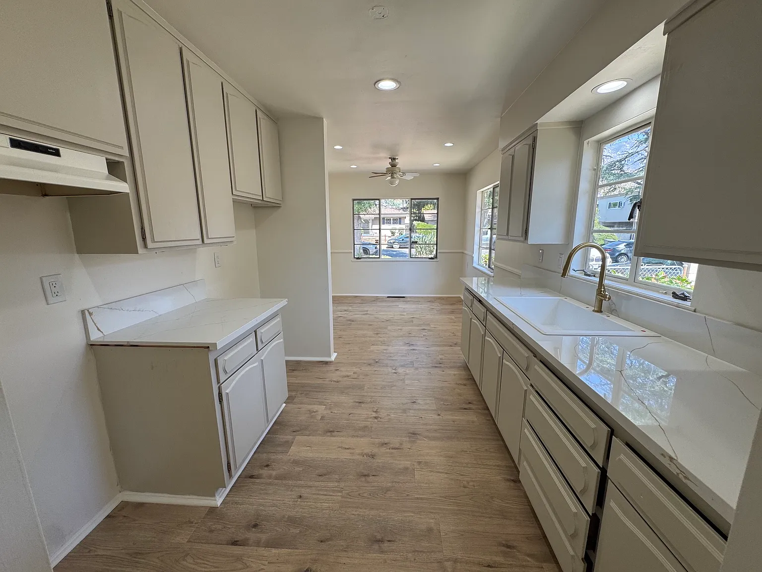 3 bed, 1358 sqft, $5,000 — Photo 4