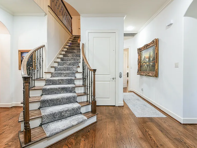 2808 Mid Ln — Photo 14