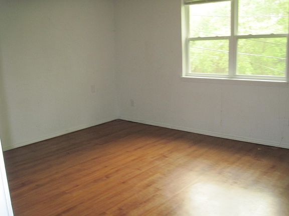 4th image of 630 Jefferson St E APT 8
