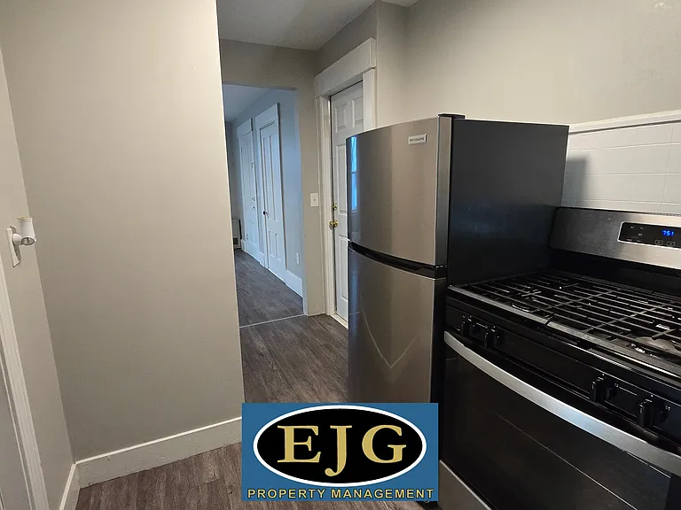 389 Lake Ave #9 — Photo 5