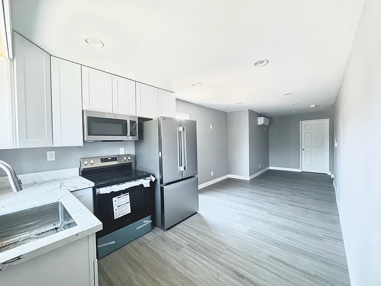 5107 S Harvard Blvd #B — Photo 1