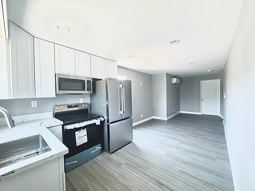 5107 S Harvard Blvd #B Photo 1