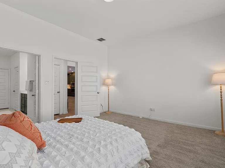 338 Langhorne Bnd — Photo 17