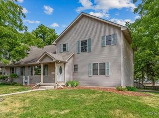 493 E Elm St, Sycamore, IL 60178