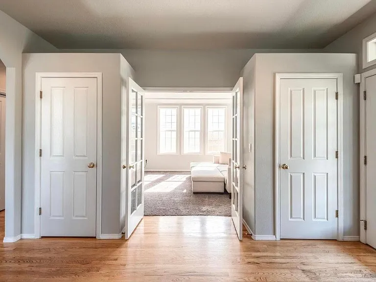 1238 NE Cedar Ridge Loop — Photo 3