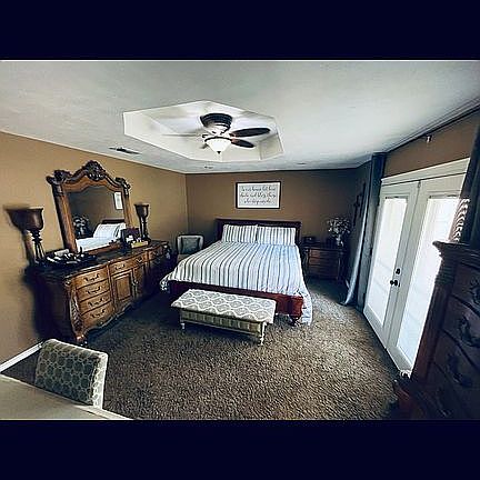 3rd image of 710 Elaine Dr