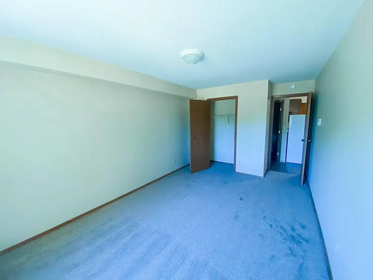 Heritage Apartments — Photo 6