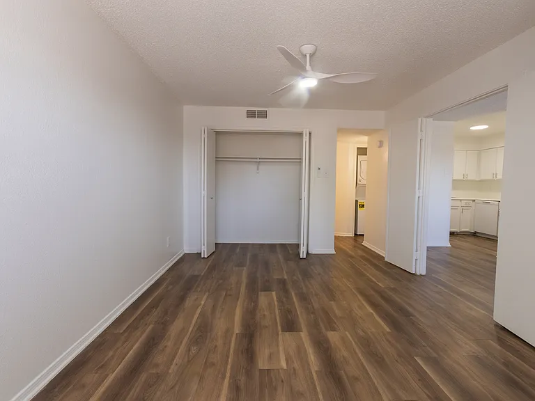 La Mesa — Photo 38