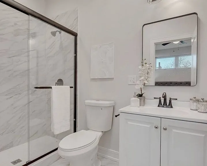 5019 S Indiana Ave — Photo 16