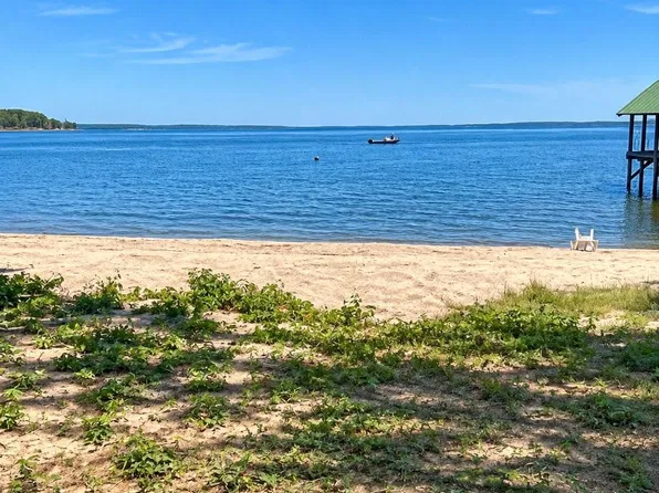 209 Laguna Point, Hemphill, TX 75948