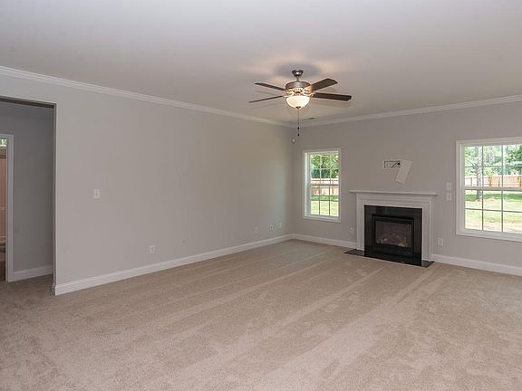 007 Family Room  Compressed