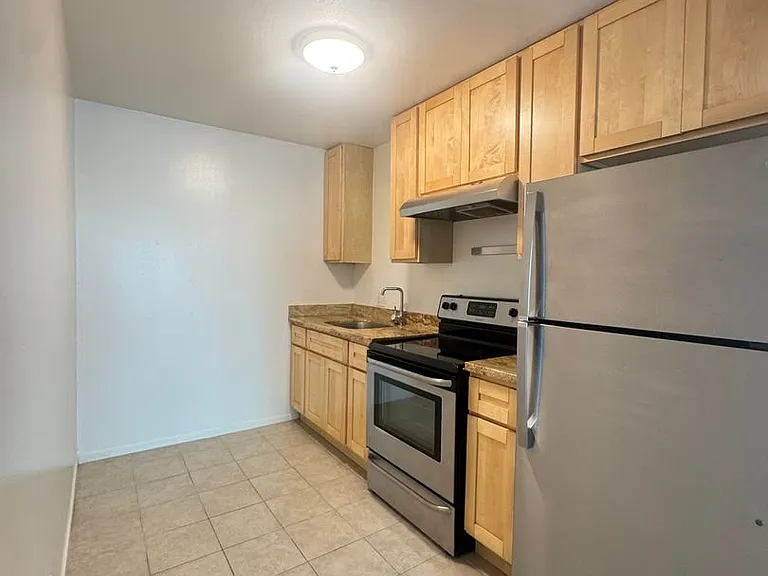 200 Rose St #1380R — Photo 4
