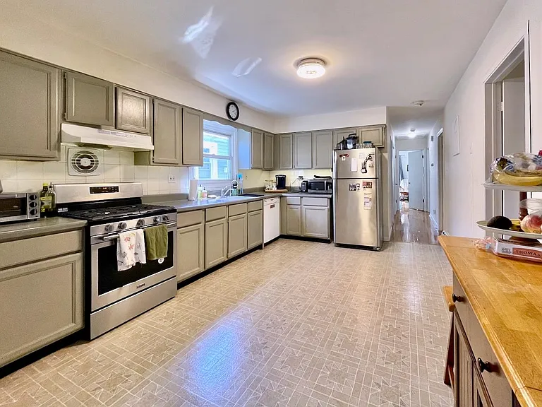 431 Manila Ave #3 — Photo 9