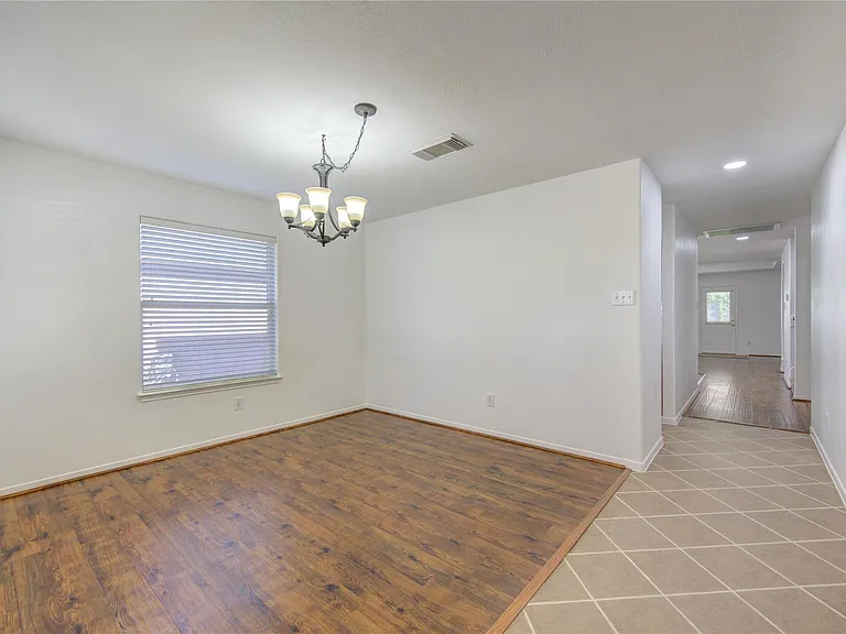 24626 Cornell Park Ln — Photo 4